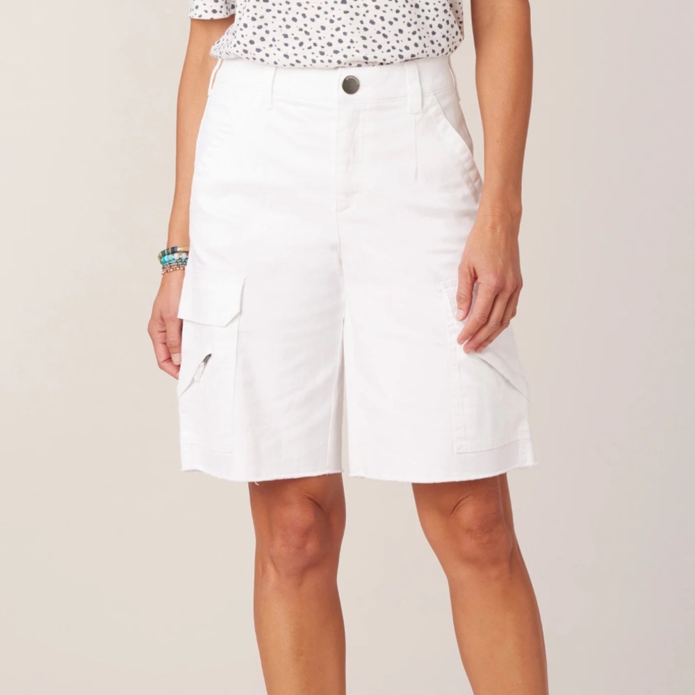 Democracy Ab Tech Bermuda Shorts Cargo Skyrise Size 4  White NEW!